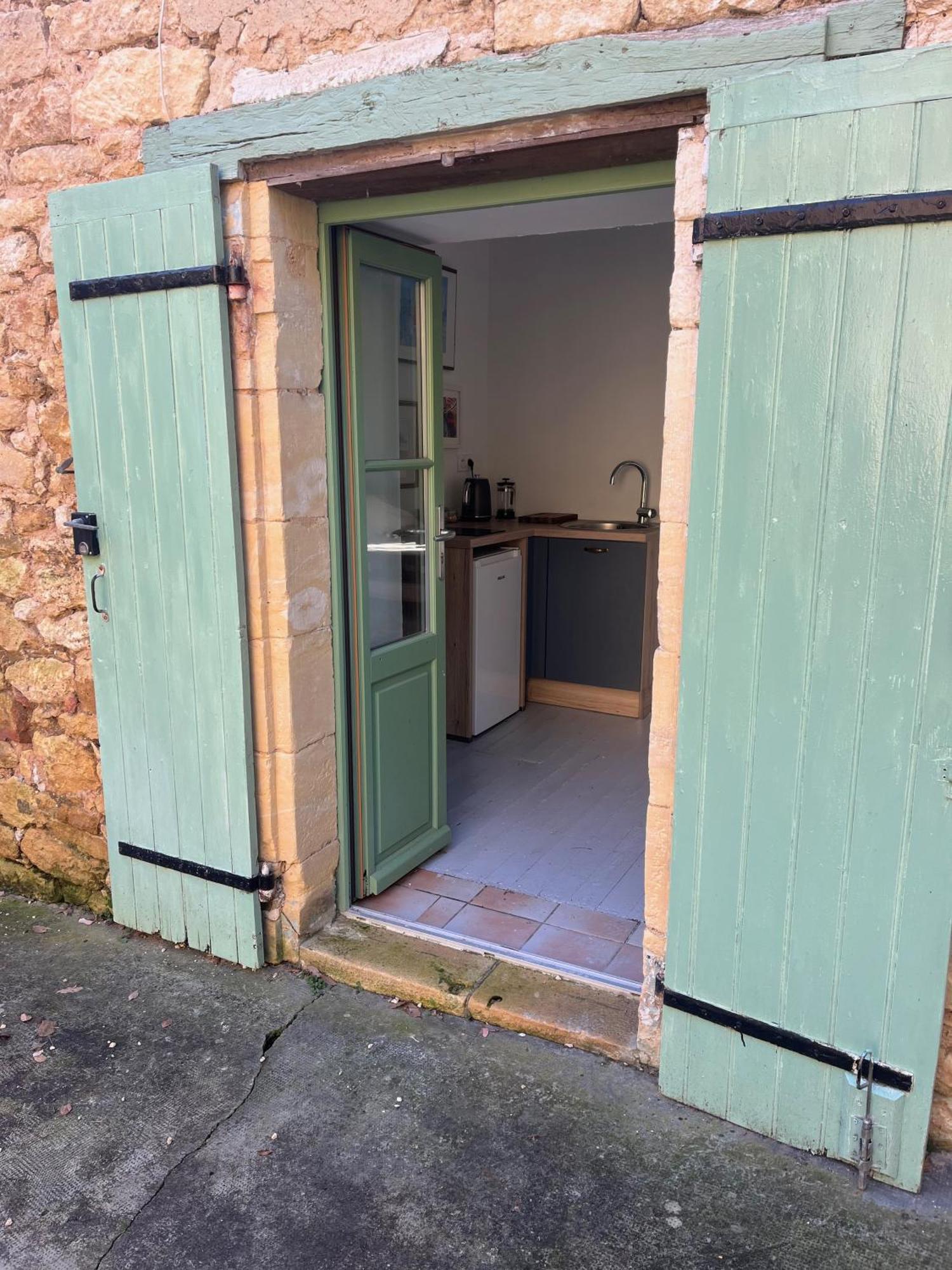 1 Rue Pasquet - 2 Double Rooms In The Main House Beaumont-en-Perigord Экстерьер фото
