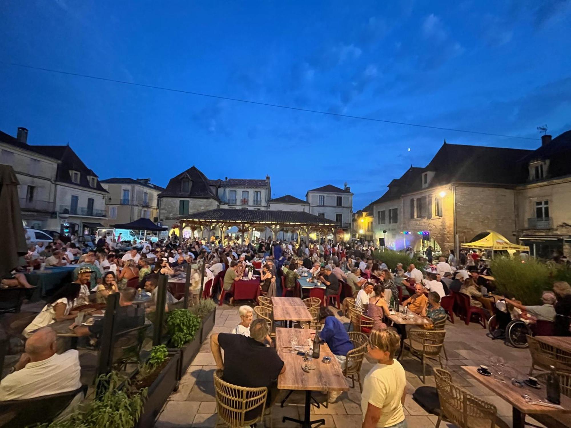 1 Rue Pasquet - 2 Double Rooms In The Main House Beaumont-en-Perigord Экстерьер фото